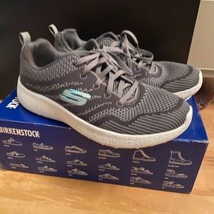 Grey Skechers memory foam size 8